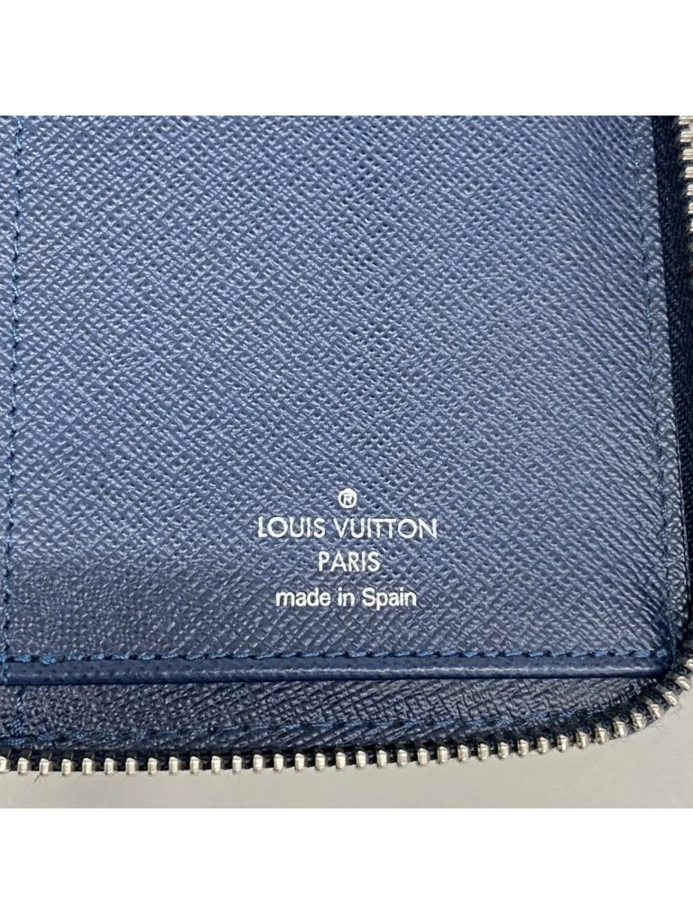Louis Vuitton Wallet Taiga Zippy Vertical Ocean
